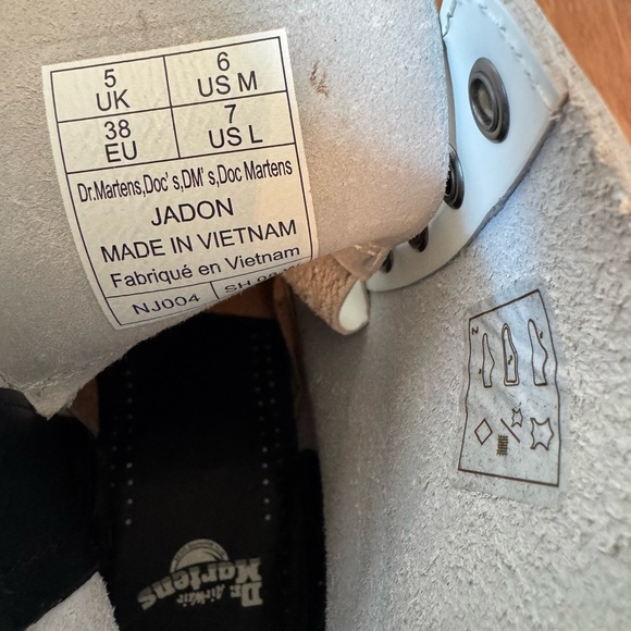 SOLD⚫️Doc Dr. Martens Jadon Women's Size 7 Smooth Leather Platform White Boots - Picture 5 of 12